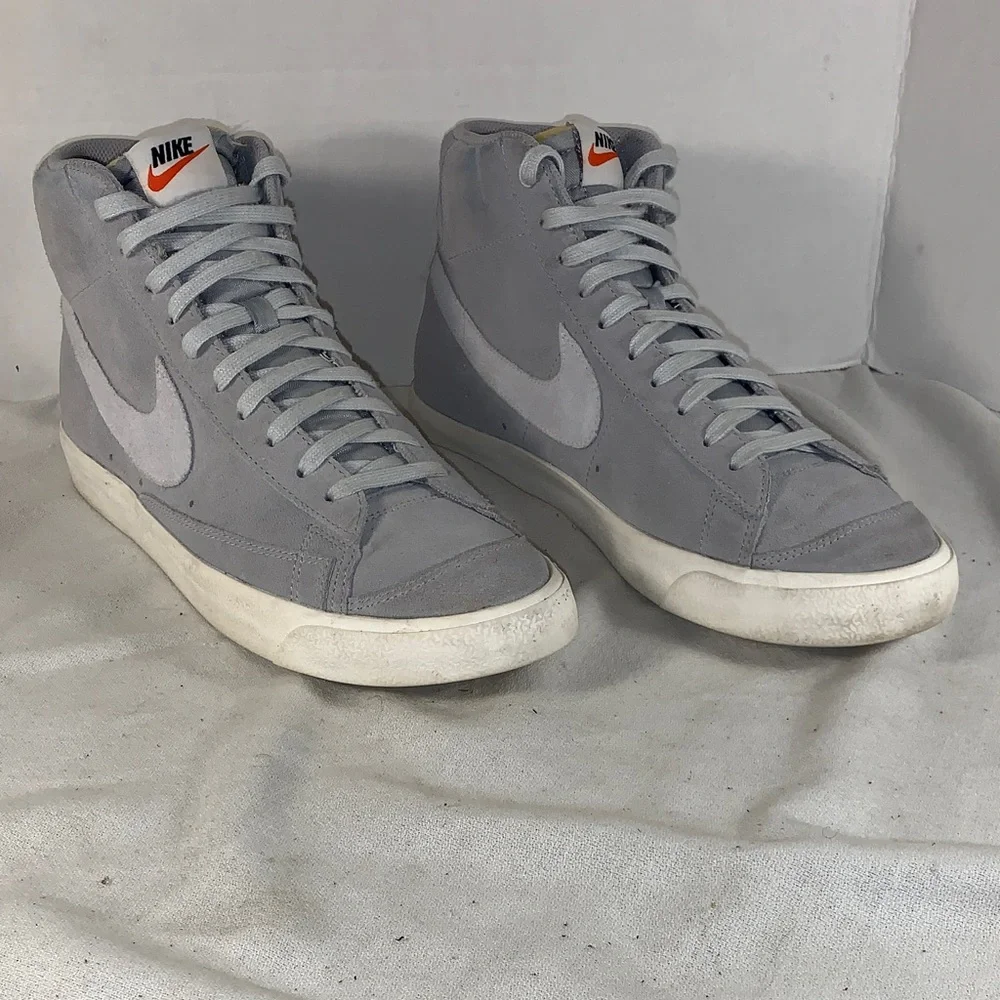 Nike Men’s Blazer ‘77 Light Gray Suede High-Top Sneakers